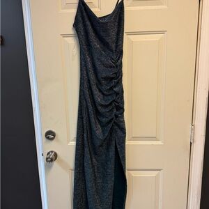 NEW Elegant Green w/sparkles Evening Gown